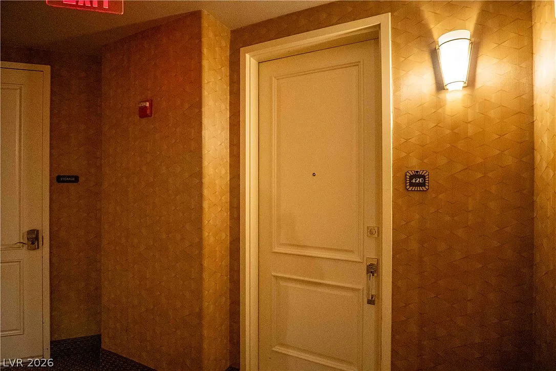 3 bed, 2.0 bath, 1703 sqft, $2,450 — Photo 1