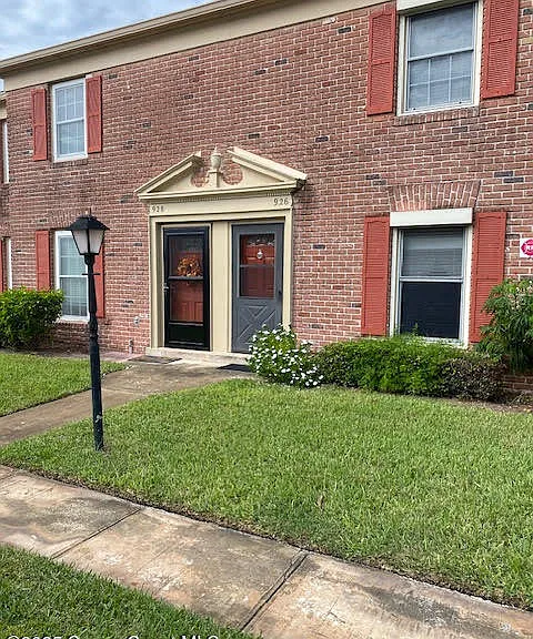 926 Jamestown Ave #93 — Photo 1