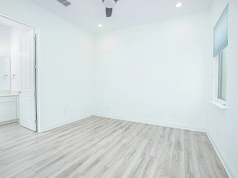 12034 Sprite Ln — Photo 20