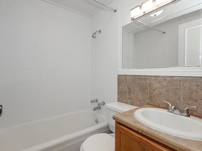 1522 Lafayette — Photo 25