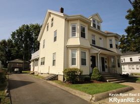 93 Cushing St, Waltham, MA