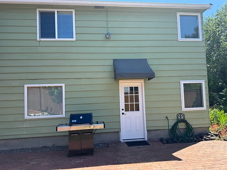 4009 NE 72nd St — Photo 33