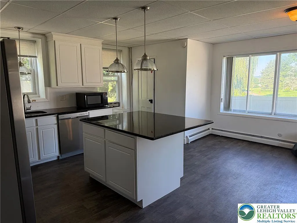 1 bed, 1.0 bath, 800 sqft, $1,395 — Photo 3
