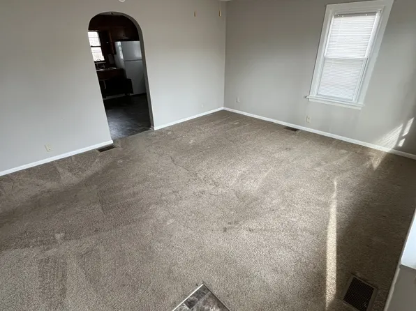 4025 Brown St, Anderson, IN 46013