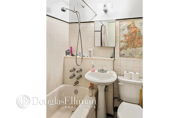 Rented by Douglas Elliman | media 24