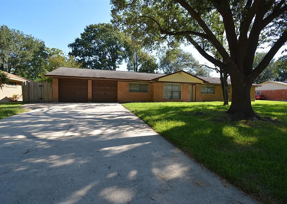 1st image of 5108 Tamarach Dr