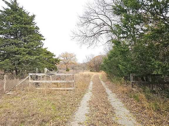 3rd image of 2240 NW County Road 2162