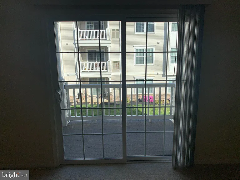 110 Lionheart Ln — Photo 18