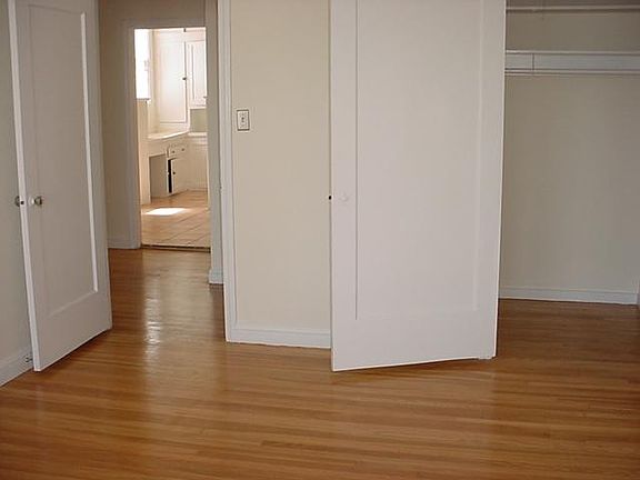 4th image of 3336 Laguna St APT 304