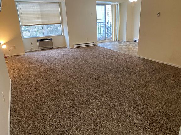 3rd image of 309 Island Dr #339-3