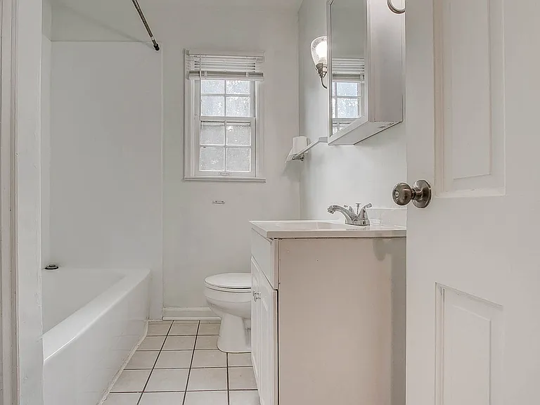 5043 Boulevard Pl — Photo 27