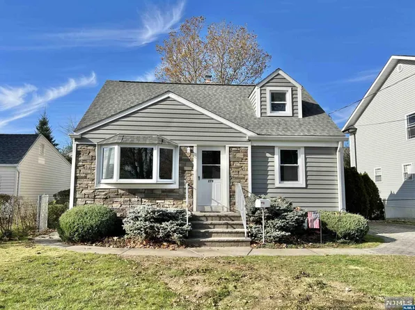279 Eccleston Pl, Maywood, NJ 07607