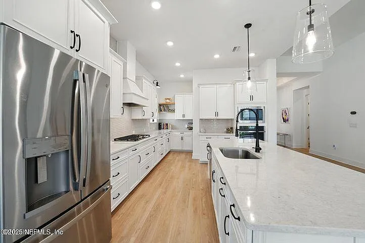 107 Canopy Forest Dr — Photo 9