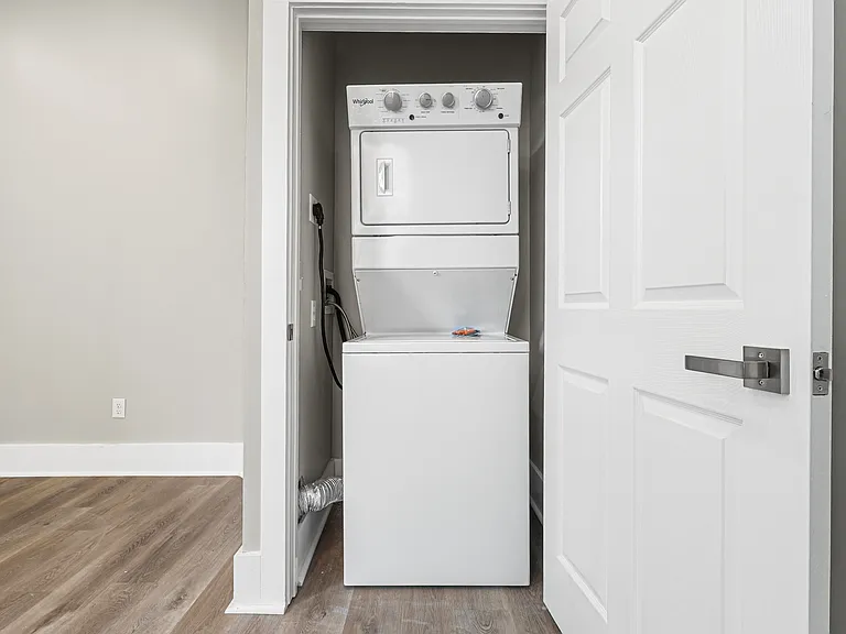 813 Washington Ave #1 — Photo 5