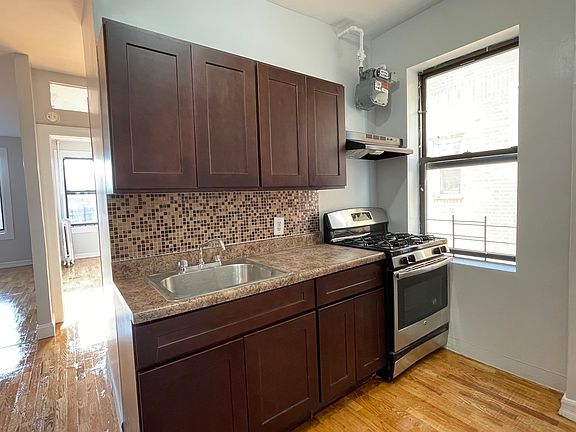 5th image of 184 Nagle Ave APT 4D