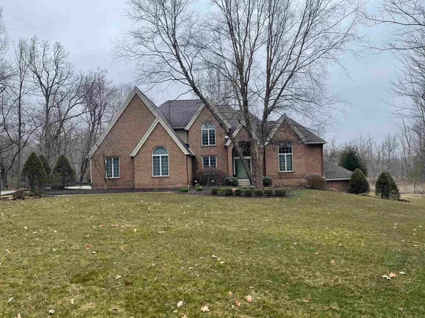2620 Wildwood Ln, Winona Lake, IN 46590