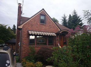 3438 42nd Ave SW, Seattle, WA 98116