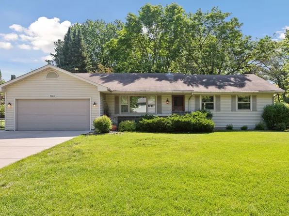 5206 Brighton Ln, Mounds View, MN 55112