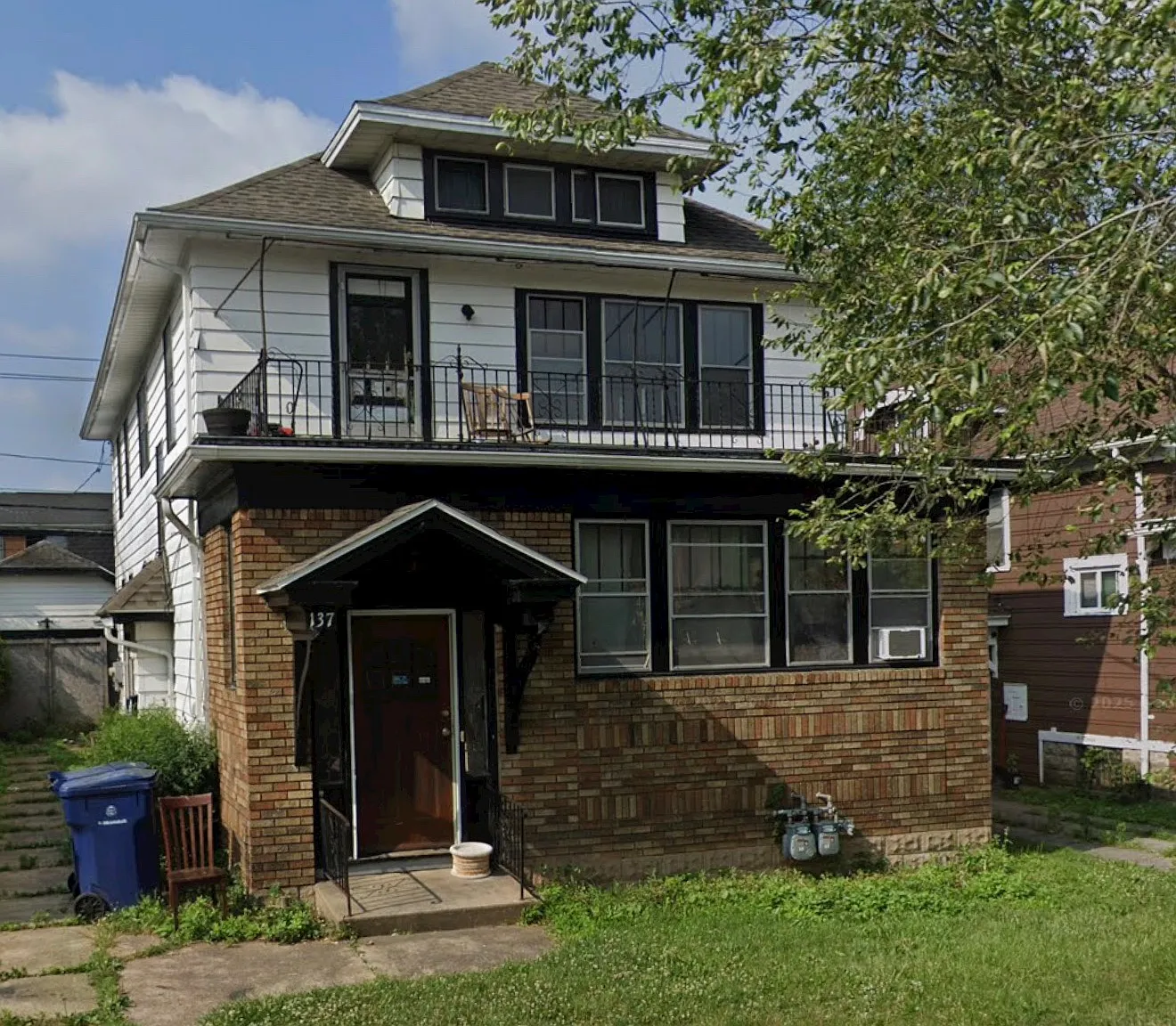 3 bed, 1400 sqft, $1,400 — Photo 1