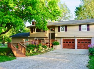 1315 N 1082nd Rd, Lawrence, KS 66046