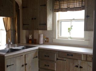 328 Walnut St, Putnam, CT 06260