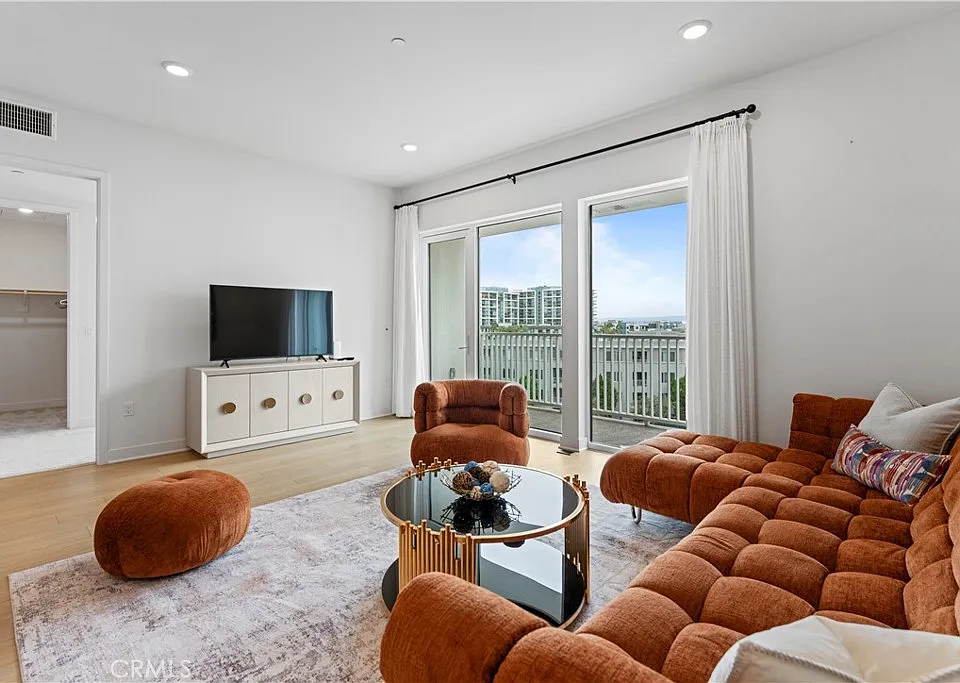 2602 Rivington