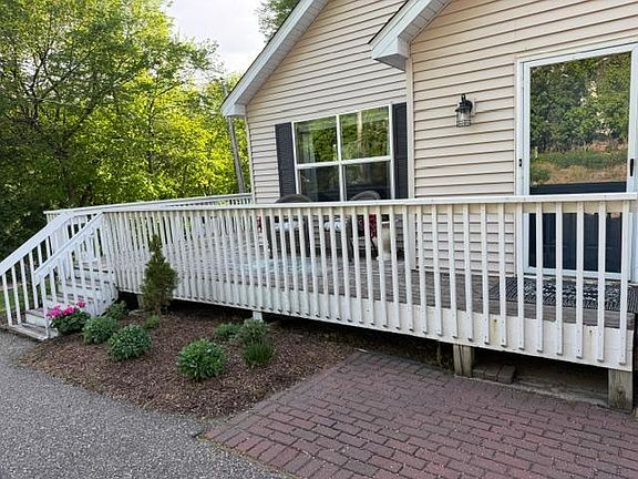 3rd image of 5142 Waterbury Rd