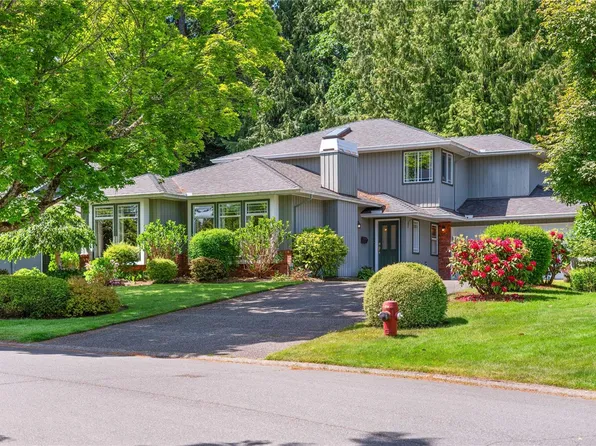5208 Harold Grn, Saanich, BC V8Y 3E5