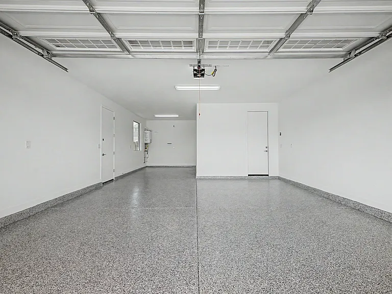 5330 W Harmont Dr — Photo 22