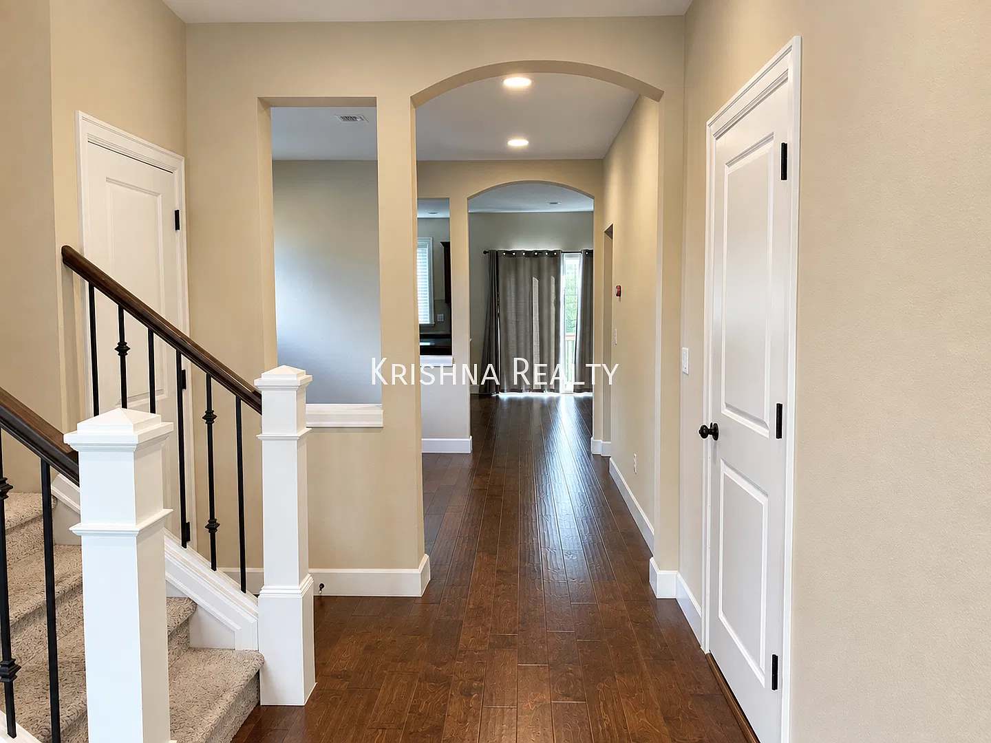 Spacious 5 BD | 3 BA | Abbey Creek in Bethany | Main-Level Bed & Bath | Mountain Views | Solar Po... — Photo 3