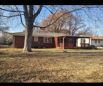 826 N Elm St, Belle Plaine, KS, 67013