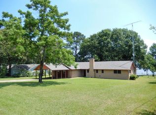 21455 Waterfront Dr, Chandler, TX 75758