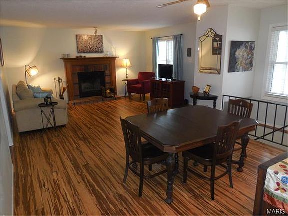 3rd image of 1032 Riverwood Place Dr