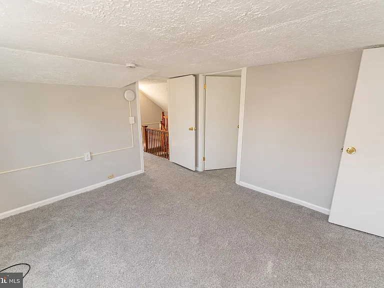 1507 Race St — Photo 36