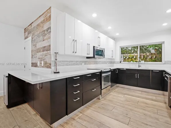 3551 E Glencoe St, Miami, FL 33133