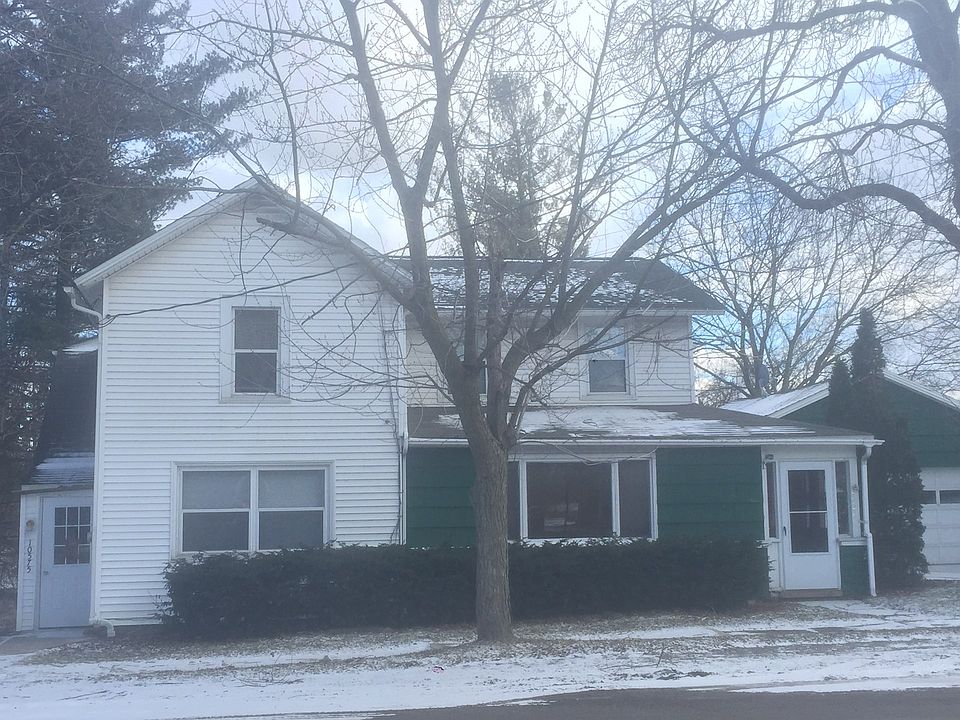 2nd image of 10575 Main St