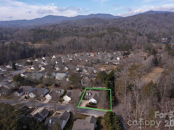 4th image of 22 Cambridge Dr