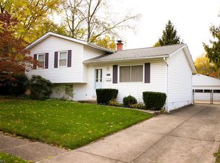 1006 Ellsworth Dr, Akron, OH 44313