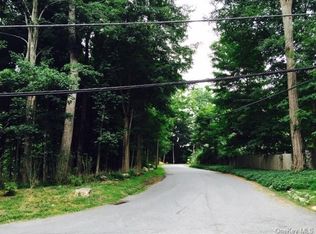 2715 Hickory St, Yorktown Heights, NY 10598