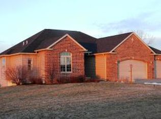 1957 Cranbrook Cross, Muscatine, IA 52761