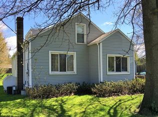 2829 Fairview Rd, Willoughby Hills, OH 44092