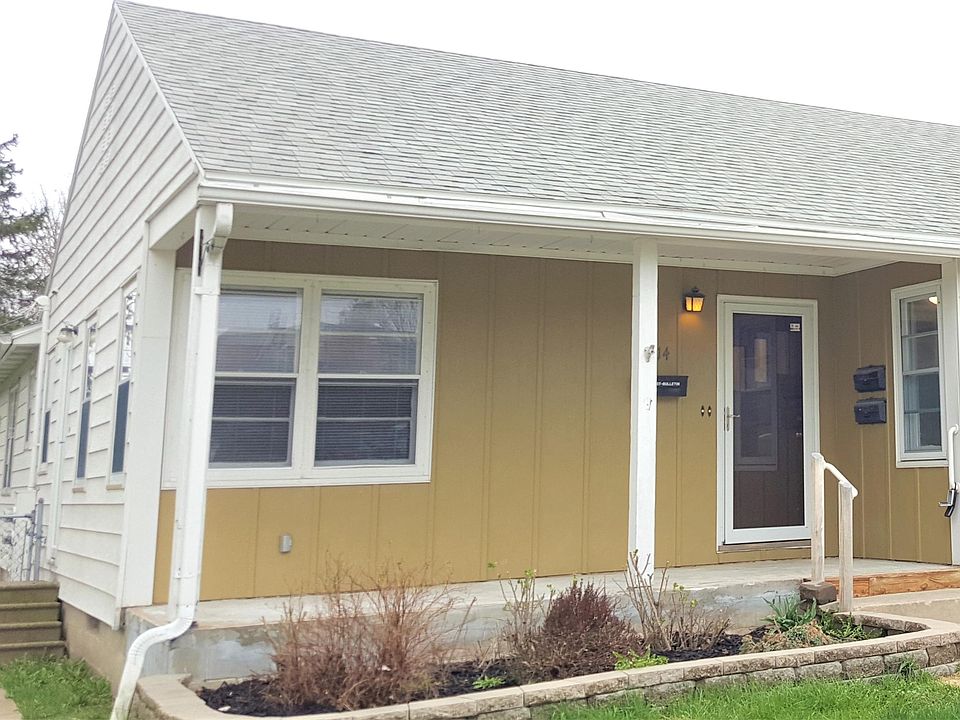 Duplex home with entirely separate entrance. No responsibility for lawn or snow maintenance!
