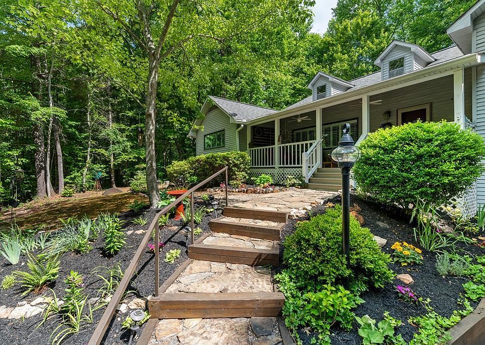 1st image of 205 Walnut Springs Rd