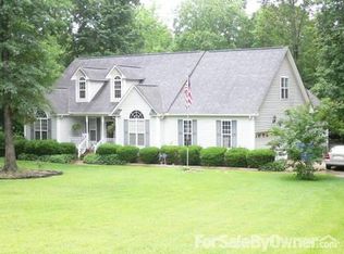 84 Cameron Dr, Raleigh, NC 27603