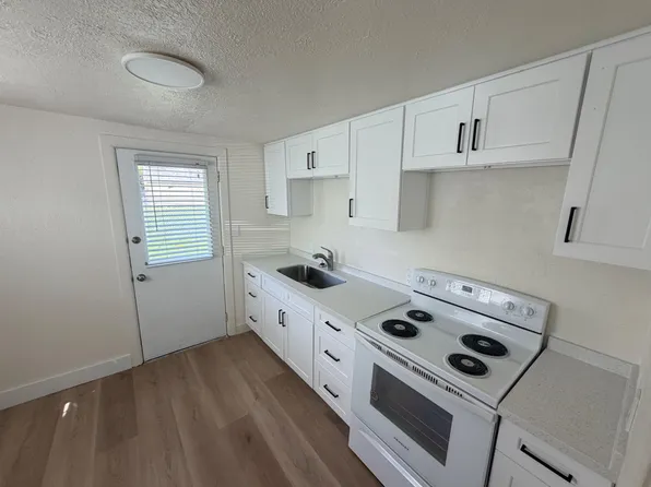 481 S Tremont St, Tremonton, UT 84337