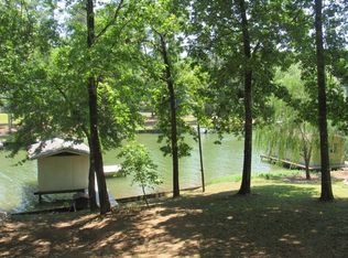 2031 Oconee Dr, Sparta, GA 31087