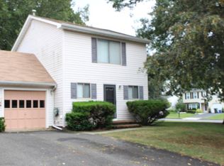 1 Lynne Ct, Howell, NJ 07731