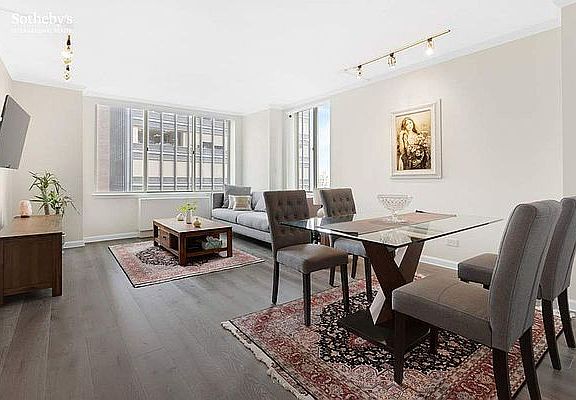5th image of 236 E 47th St APT 36C
