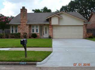1903 Iron Rdg, Sugar Land, TX 77478