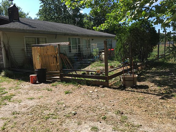 4th image of 9431 NW 212th St